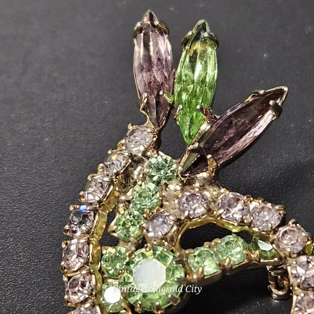 Vtg Unsigned Weiss Swirl Brooch Green & Purple Prong Rhinestones Navette Crystal